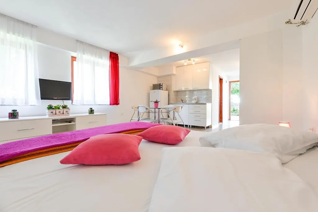 Apartment Nora Zadar